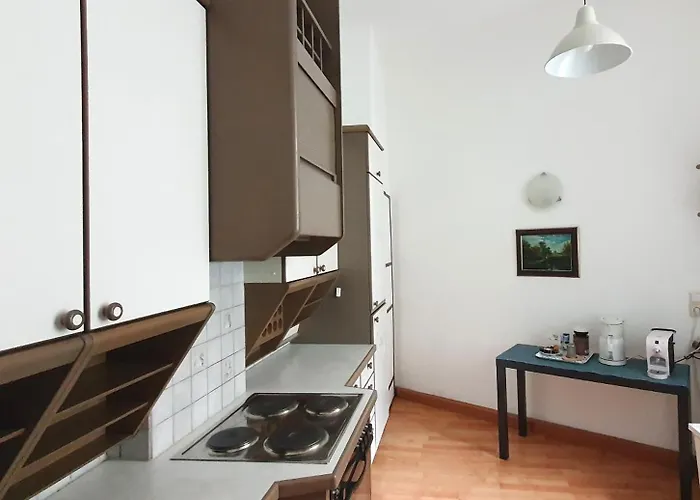 In Imperial Design, Location
