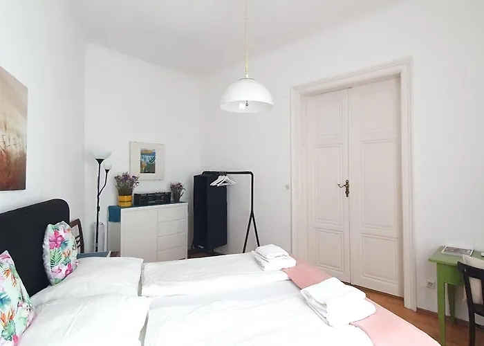 In Imperial Design, Location *
