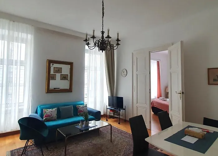 Appartement In Imperial Design, Location